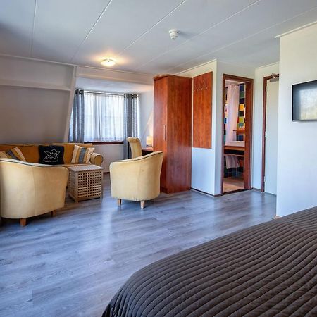 B&B Hotel Rebecca De Waal Eksteriør bilde