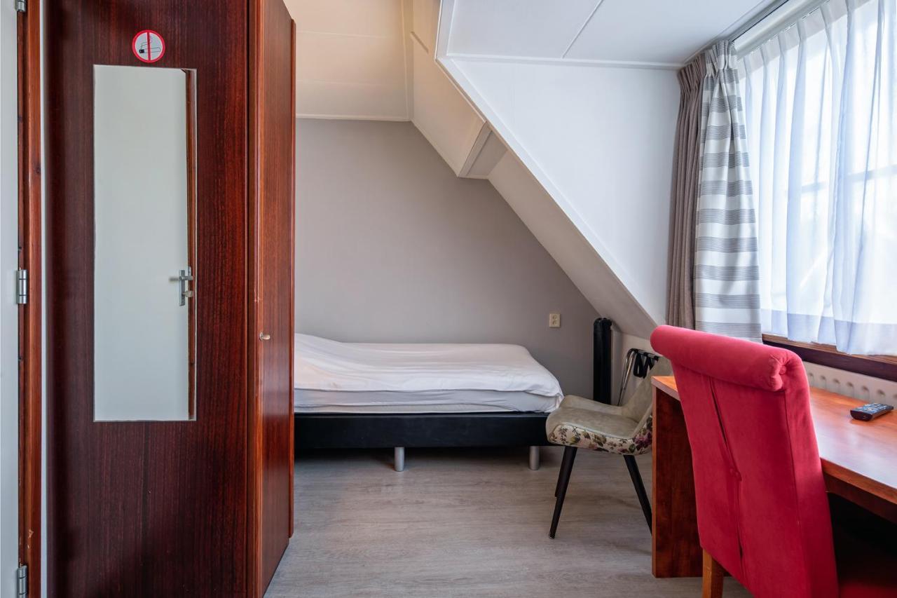 B&B Hotel Rebecca De Waal Eksteriør bilde