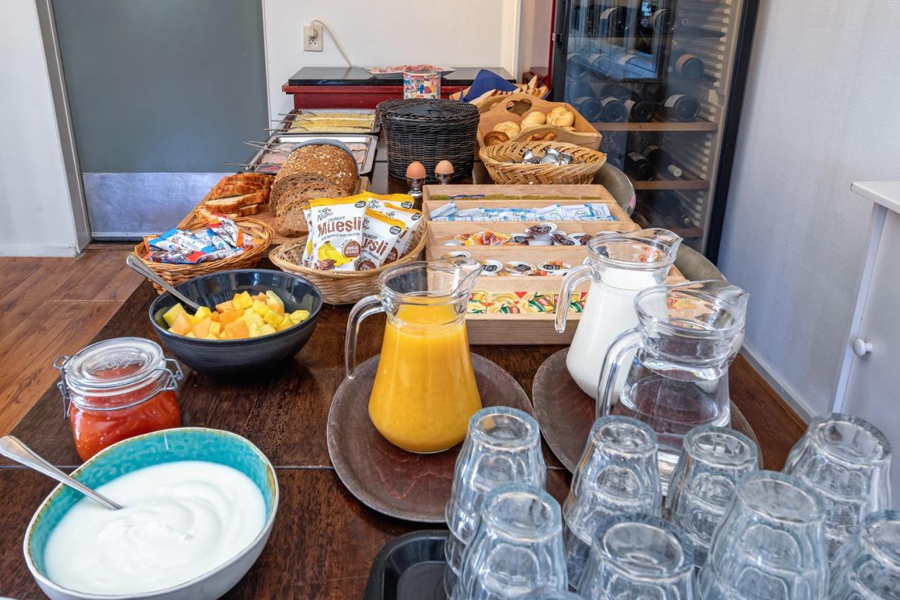 B&B Hotel Rebecca De Waal Eksteriør bilde
