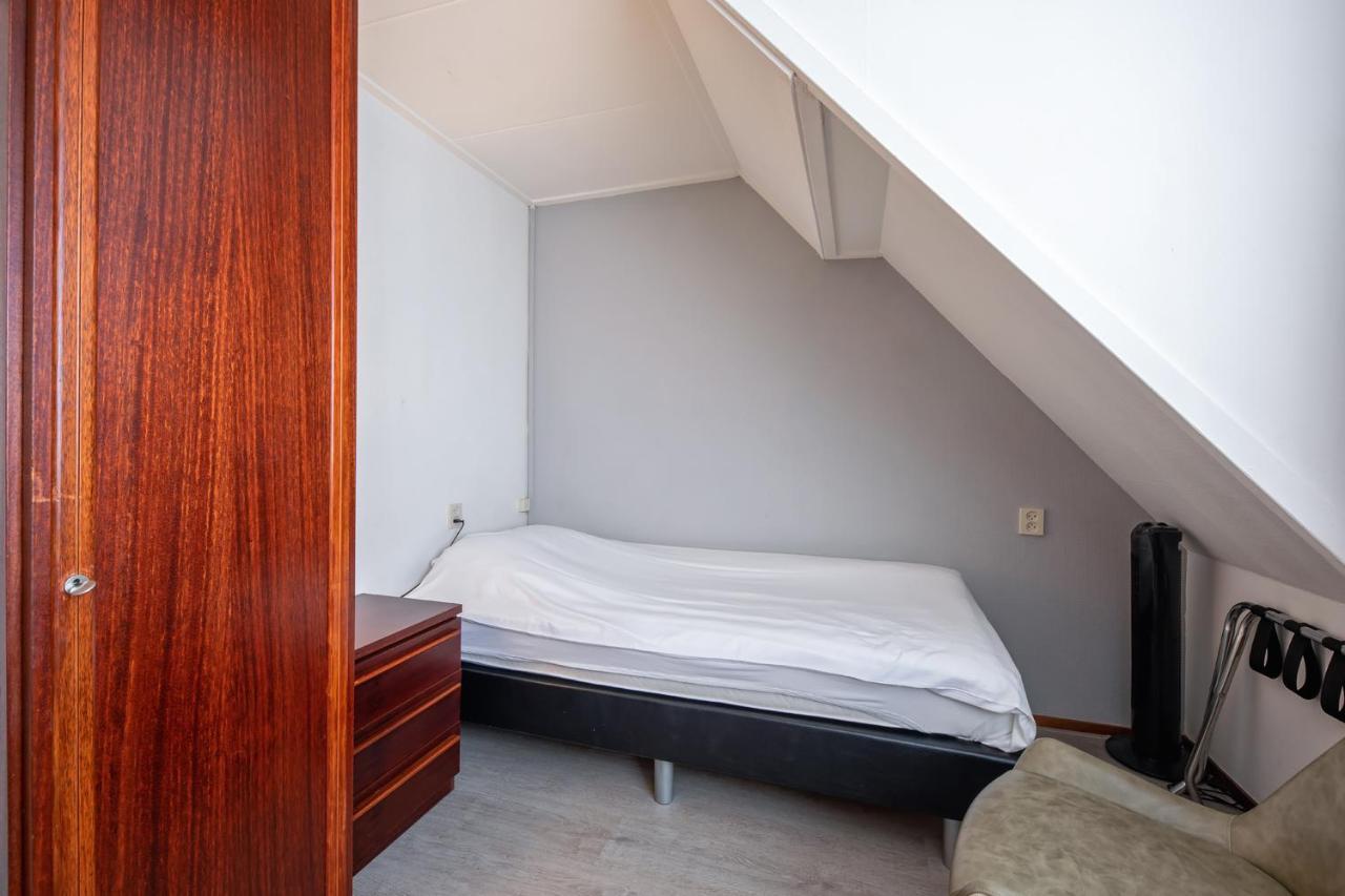 B&B Hotel Rebecca De Waal Eksteriør bilde