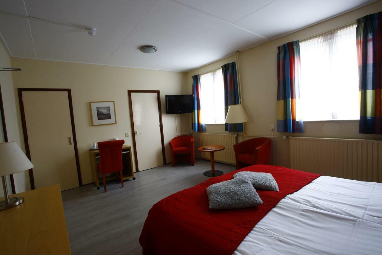 B&B Hotel Rebecca De Waal Eksteriør bilde